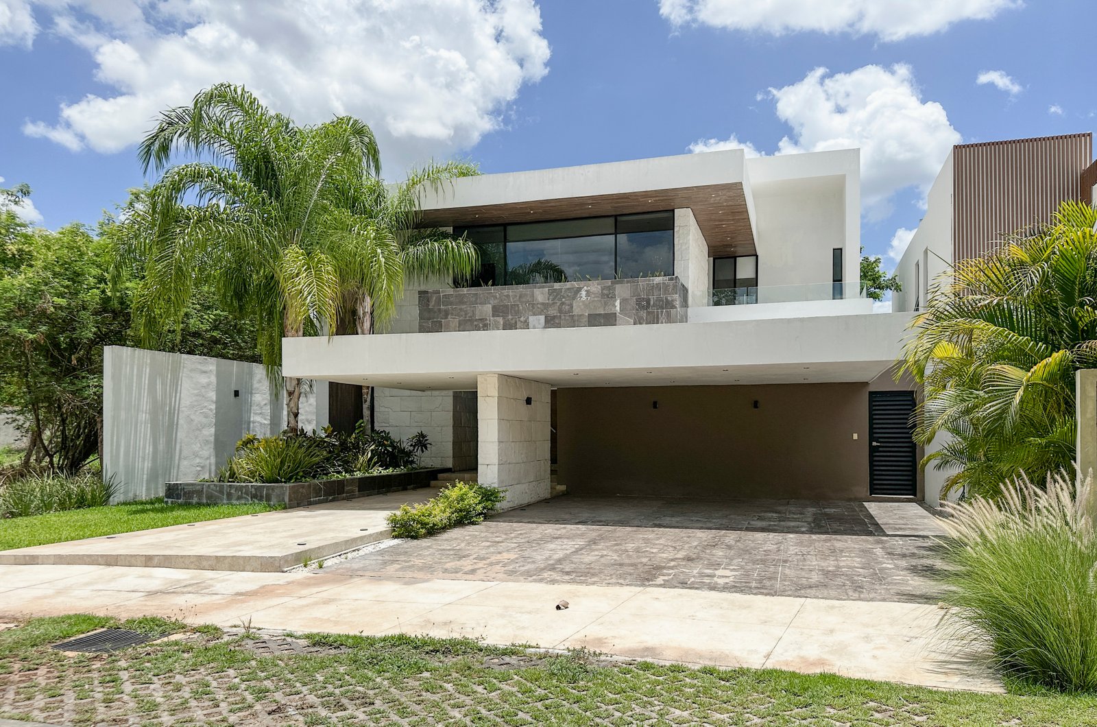 832-Casa-en-venta-en-Compostela-Merida-de-4-habitaciones-con-un-increible-diseño (3).jpg